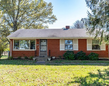 2087 Benson Pike, Shelbyville