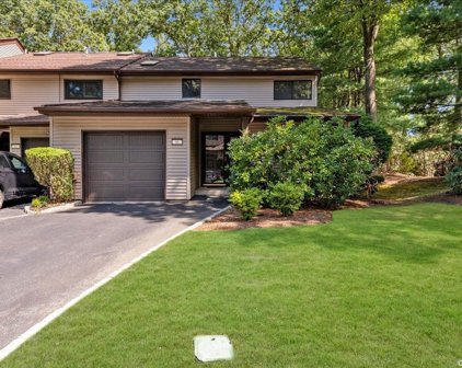 95 Northgate Circle Unit #95, Melville