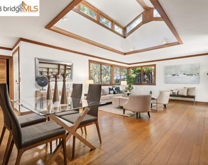 1415 Queens Rd, Berkeley