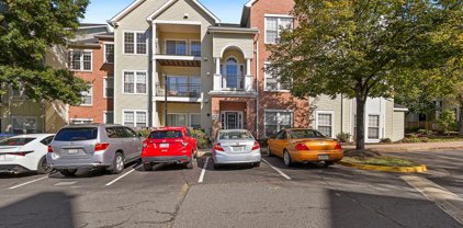 4140 Fountainside Ln Unit #D301, Fairfax