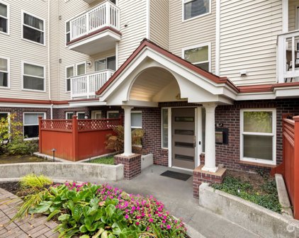 411 N 90th Street Unit #301, Seattle