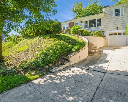 22 Benedict Avenue, Eastchester