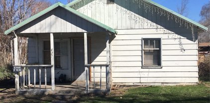 427 Garfield, Omak