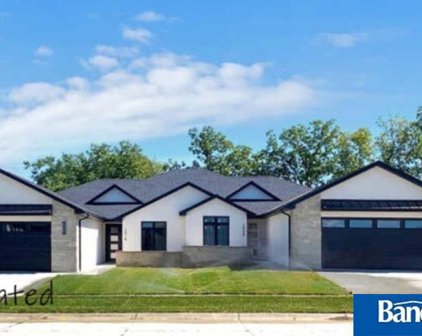 1600 S 93 Street, Lincoln