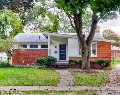 24320 SENECA, Oak Park