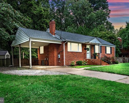 7010 Murray Ln, Annandale