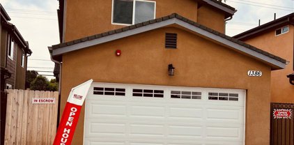 1386 Compton Boulevard, Compton