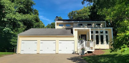 1040 Crest Ridge Court, Minnetrista