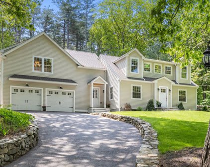 63 Moore Road, Wayland