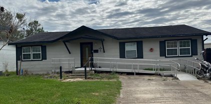 319 Dorsett Street, Clute
