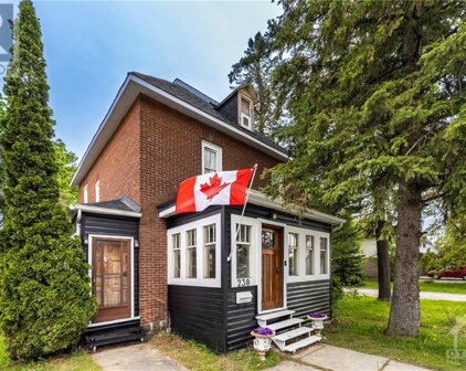 230 LAKE AVENUE E, Carleton Place