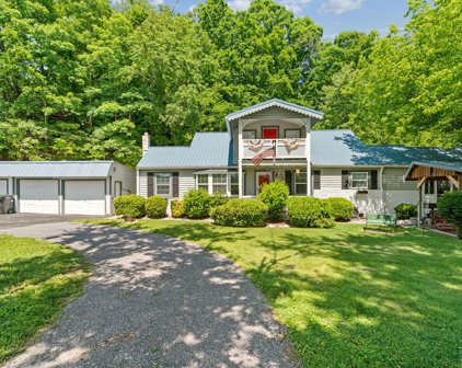 506 Pine Mountain Road, Pigeon Forge