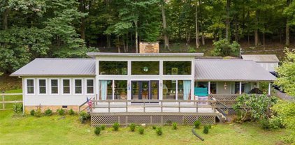 206 Oak Grove Circle, Jefferson