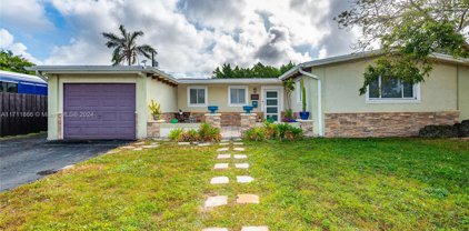 431 Sw 64th Way, Pembroke Pines