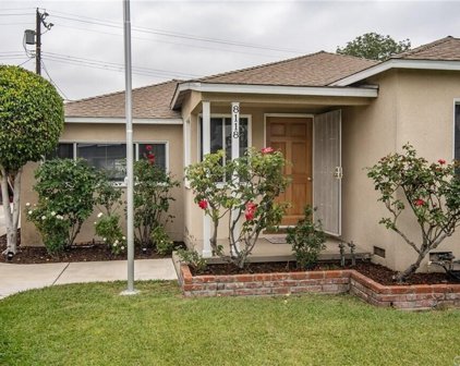 8118 Gentry ave Avenue, North Hollywood