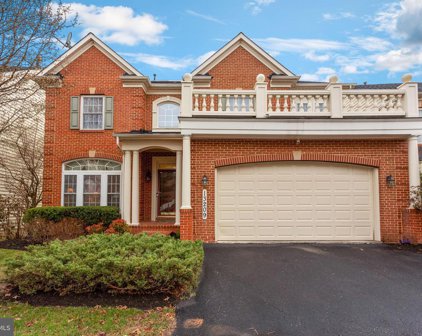 13209 Dutrow Dr, Clarksburg