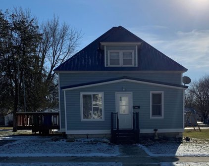 902 10th Avenue, Charles City