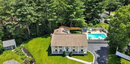 14 Crestlan Dr, Worcester