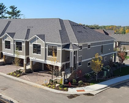 15395 Oakcroft Place, Minnetonka