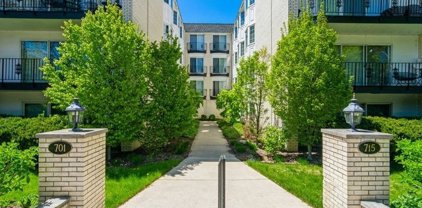 715 Ridge Road Unit #4A, Wilmette