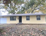 207 S Willow Street, Butler image