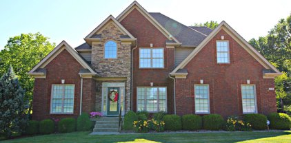 510 Foxwood Ct, Shelbyville