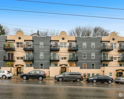 1306 Queen Anne Avenue N Unit #7, Seattle