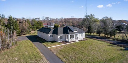 203 Dismondy Dr, Huntingtown