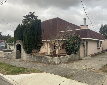431 N CAMMANN ST, Coos Bay