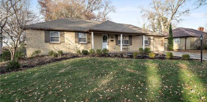 5616 W 98th Street, Overland Park