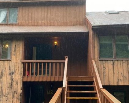2 Village Way, Vernon Twp.
