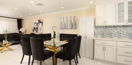 350 Burchett Street Unit 220, Glendale