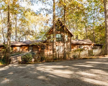 212 Leaf Lake Drive, Suwanee