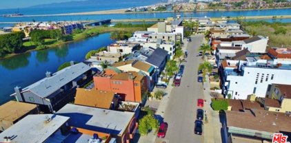 6828  Esplanade, Playa Del Rey