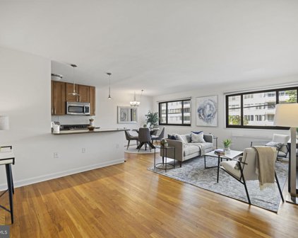 1200 S Arlington Ridge Rd Unit #418, Arlington