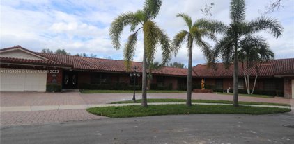 6851 Fearn Dr, Miami Lakes
