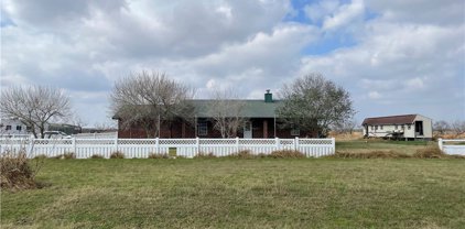 8097 County Road 4339, Taft