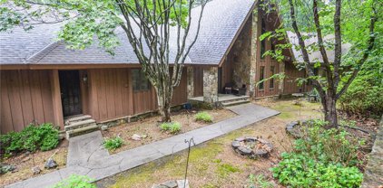 619 Mountain Road, Woodstock