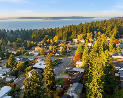 18015 73rd Avenue W, Edmonds