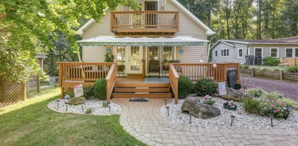 1441 S Lakeshore Dr, Louisa