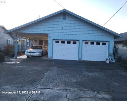 3030 PINE ST, North Bend