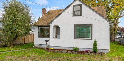 1208 E Pioneer, Puyallup