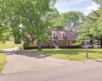 1225 Twin Springs Dr, Brentwood