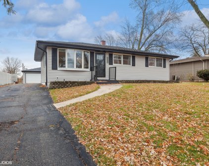5909 Woodward Avenue, Downers Grove