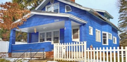 608 Winsor  Street, Jamestown-City-060800