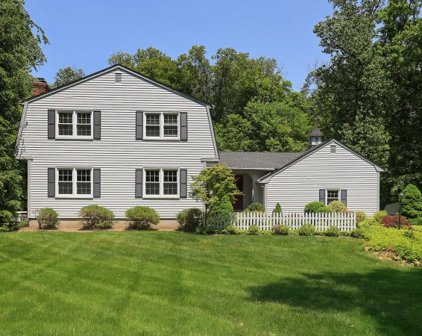 25 Angus Ln, Warren Twp.