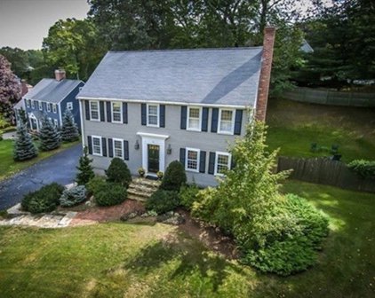 12 Olde Coach Rd, Westborough