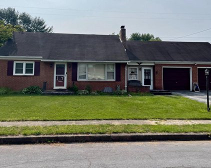 2450 Wyndhurst Ct, York