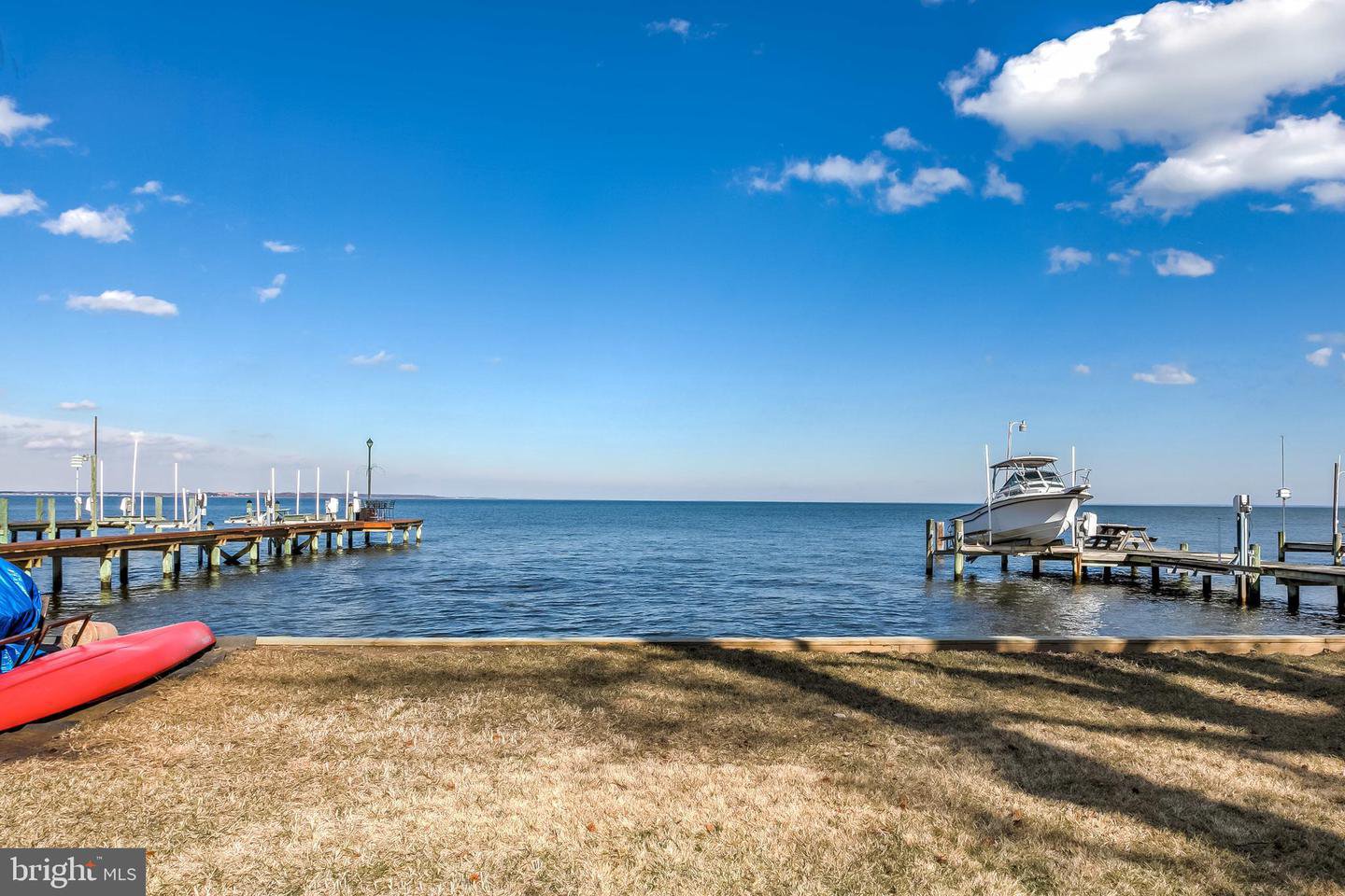 7647 Bay Street, Pasadena, Pasadena, MD 21122 in Venice On The Bay