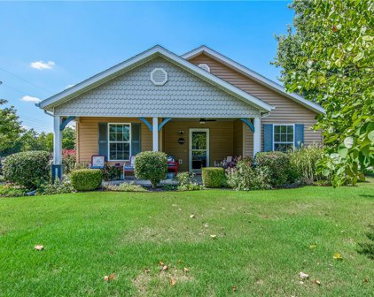 4436 Alberta  Street, Fayetteville